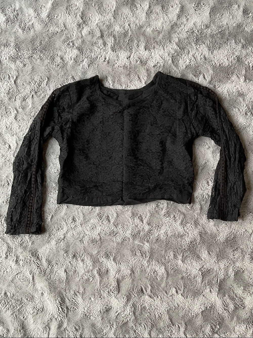 Black Lace Long-Sleeve Cropped Top